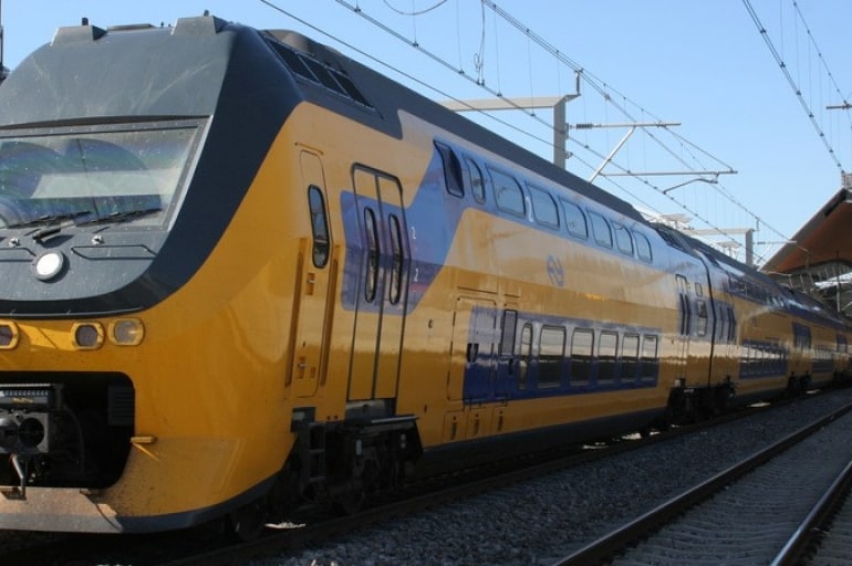 Holenderskie pociągi jeżdżące dzięki energii wiatrowej