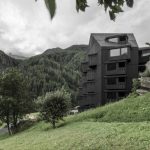 Hotel Bühelwirt, Pedevilla Architects, hiking, green hotel, South Tyrol, wood cladding, Italy, green architecture, bay windows, locally sourced materials, saddle roof