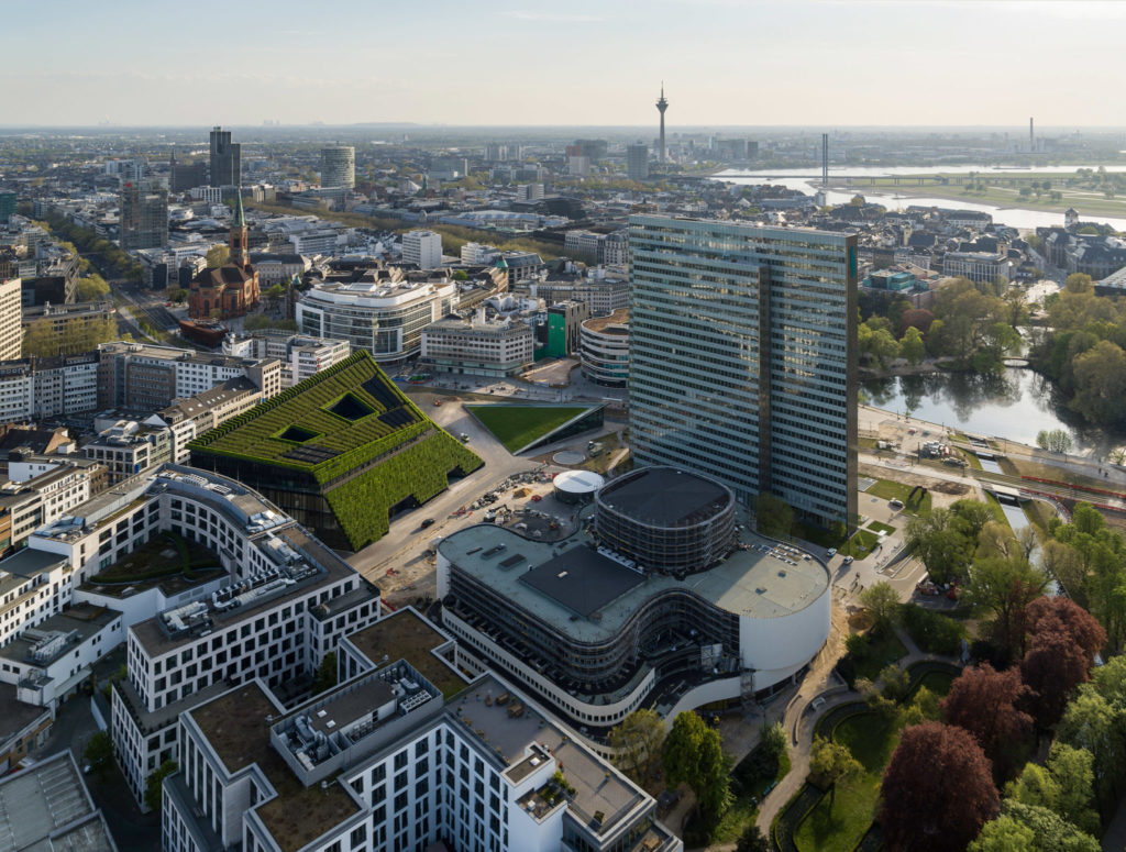 ingenhoven architects office block dusseldorf miles hedges europe largest green facade dezeen 2364 col 0 2048x1549 1