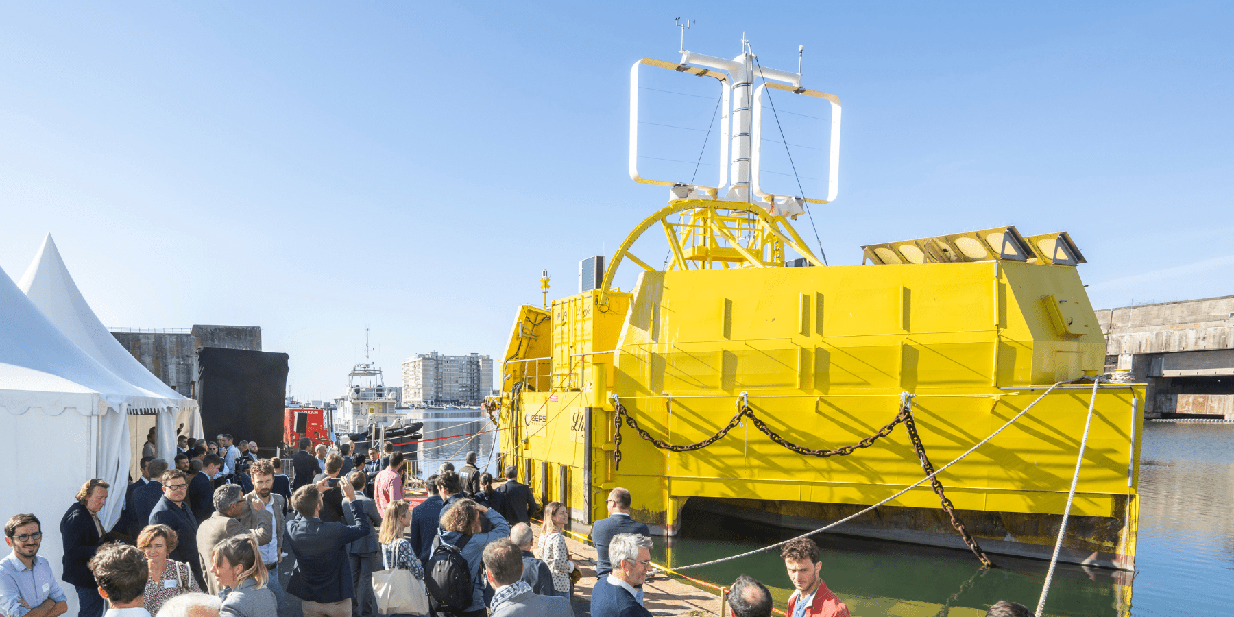 Pierwsza na świecie platforma produkująca zielony wodór na morzu. Macron wziął udział w premierze