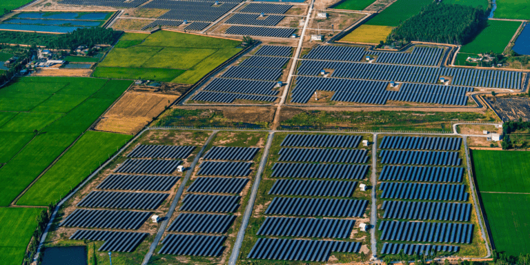 Największa farma fotowoltaiczna w Europie zapewni energię dla 370 tys. gospodarstw domowych