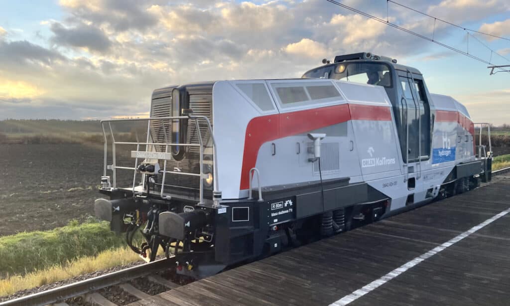 The first Polish hydrogen locomotive undergoes tests.  He'll start at work
