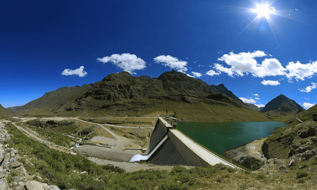 Hydroelektrownie często wykorzystują naturalne ukształtowanie terenu.
