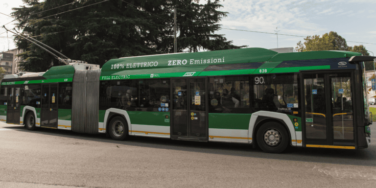 Polskie autobusy elektryczne w europejskich metropoliach. Solaris dostarcza do Madrytu i Mediolanu