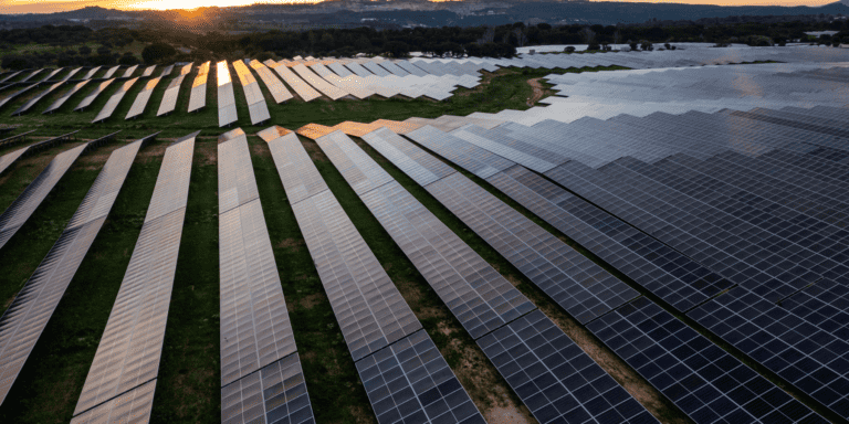 Olbrzymia farma słoneczna rozpoczęła działanie w Portugalii. Zasili ponad 100 tysięcy domów