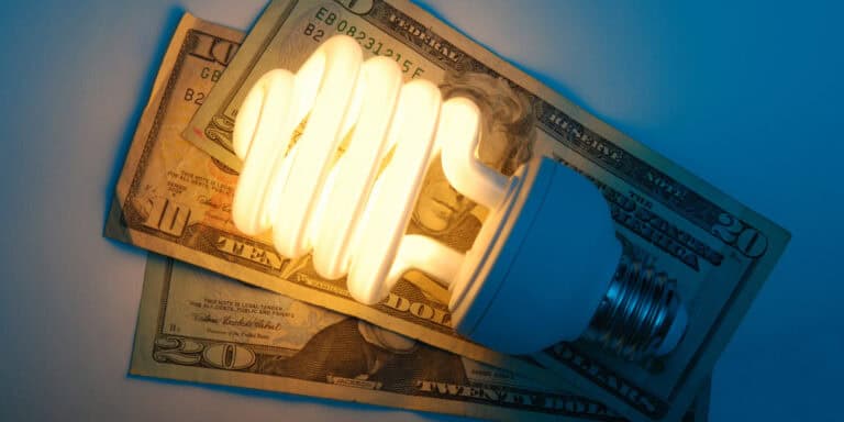 Będzie obniżenie rachunków za prąd? Dystrybutorzy reagują na interwencję ministerstwa
